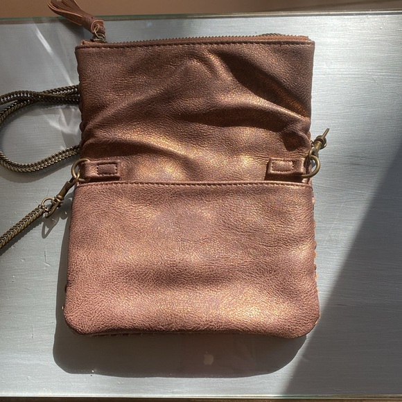 NWOT Anthropologie Deux Lux rose gold woven foldover bag - Picture 3 of 10